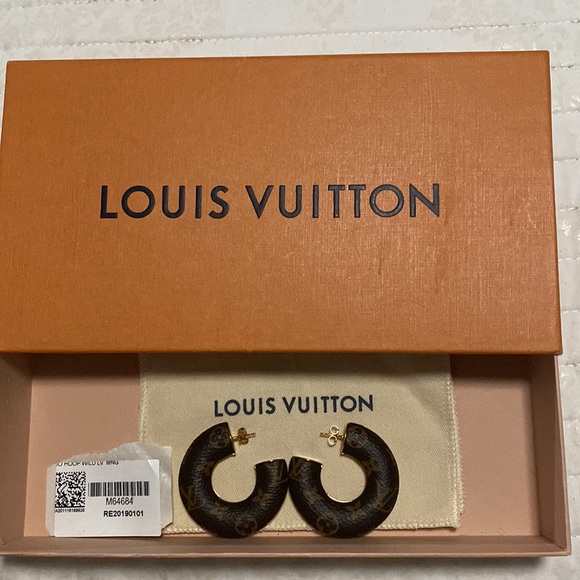 WILD V HOOP EARRINGS Authentic Louis Vuitton - Picture 5 of 5